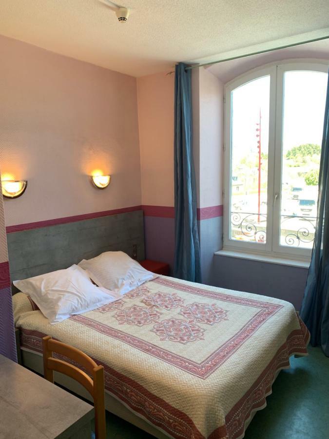 Hotel Des Voyageurs Chez Betty Neussargues en Pinatelle Eksteriør billede