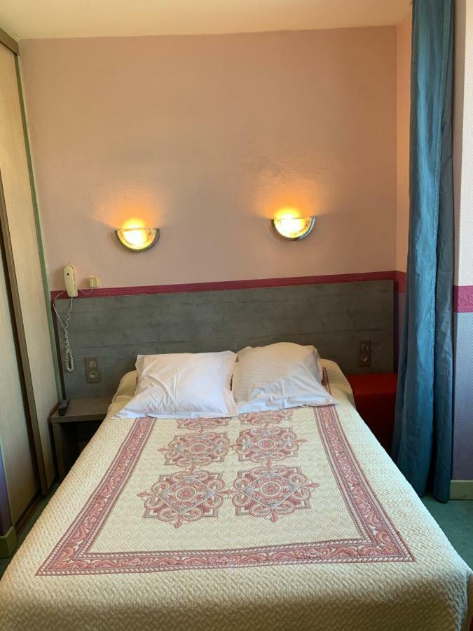 Hotel Des Voyageurs Chez Betty Neussargues en Pinatelle Eksteriør billede